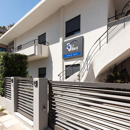 Cozy Corner Luxury Apartments Chrissi Akti Chania Exterior foto