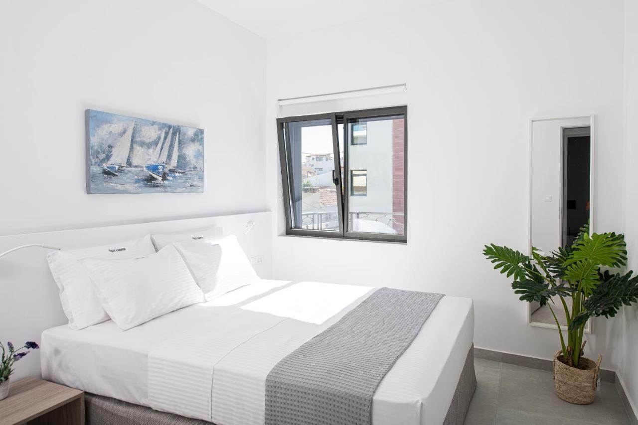 Cozy Corner Luxury Apartments Chrissi Akti Chania Exterior foto