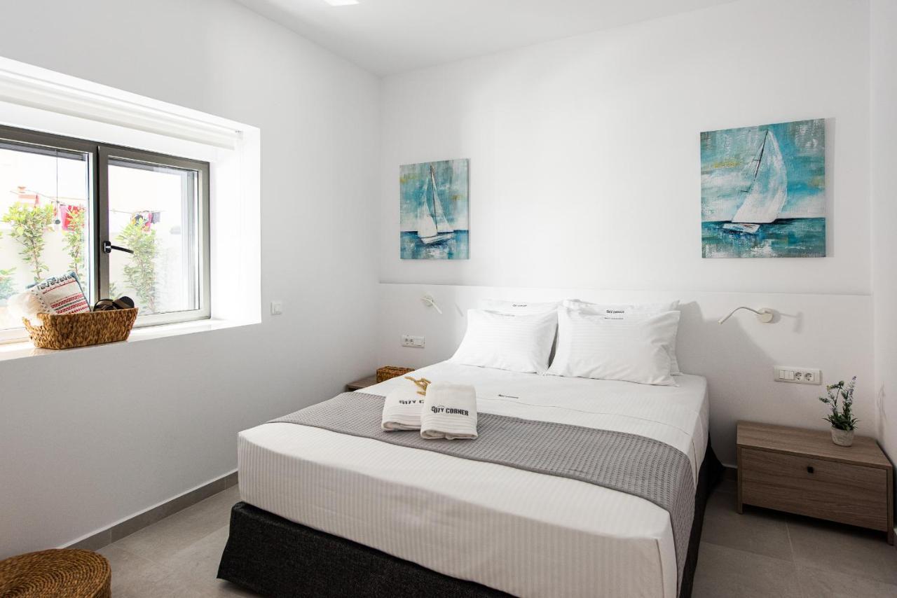 Cozy Corner Luxury Apartments Chrissi Akti Chania Exterior foto