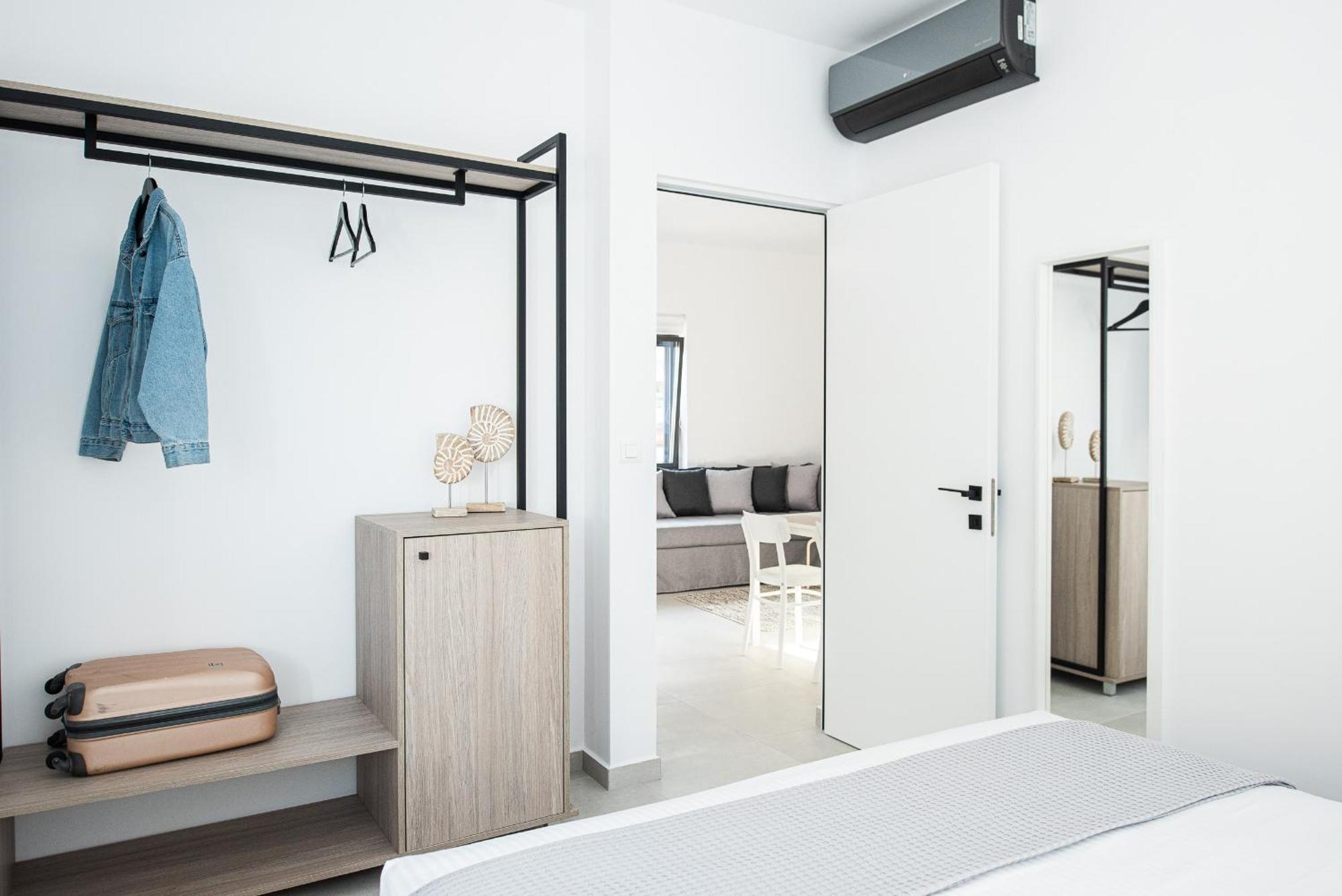 Cozy Corner Luxury Apartments Chrissi Akti Chania Quarto foto